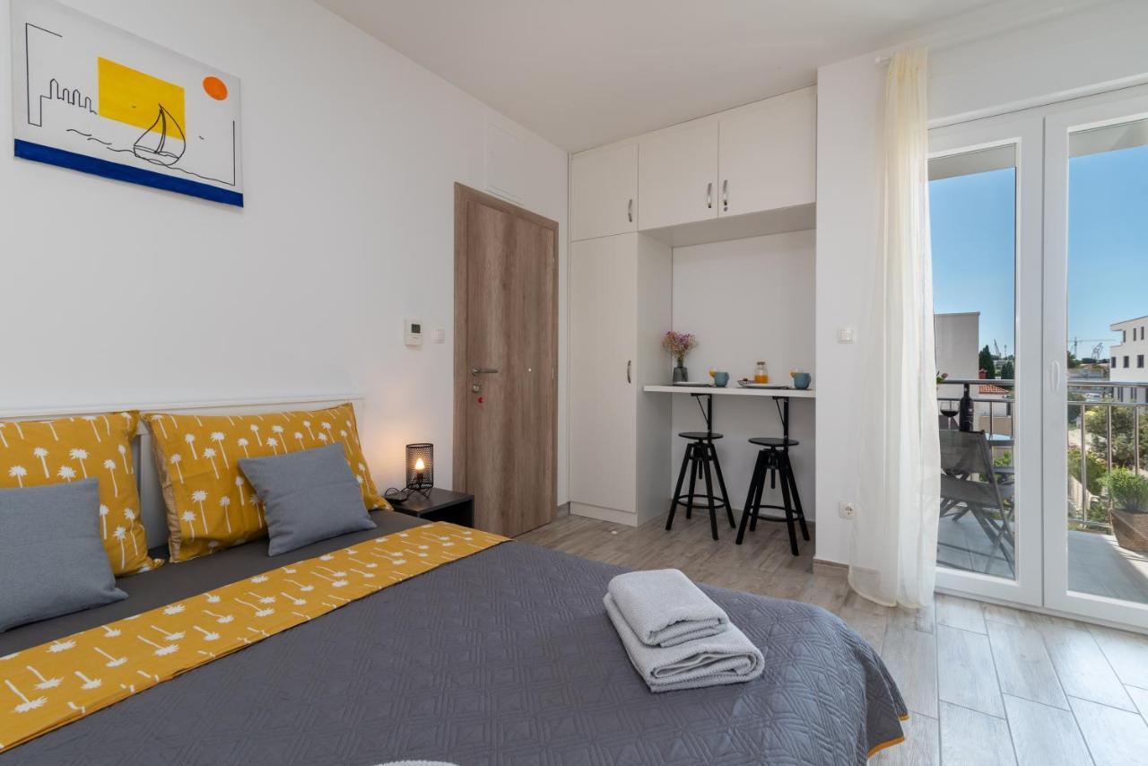 Apartmani Luce Trogir Ngoại thất bức ảnh