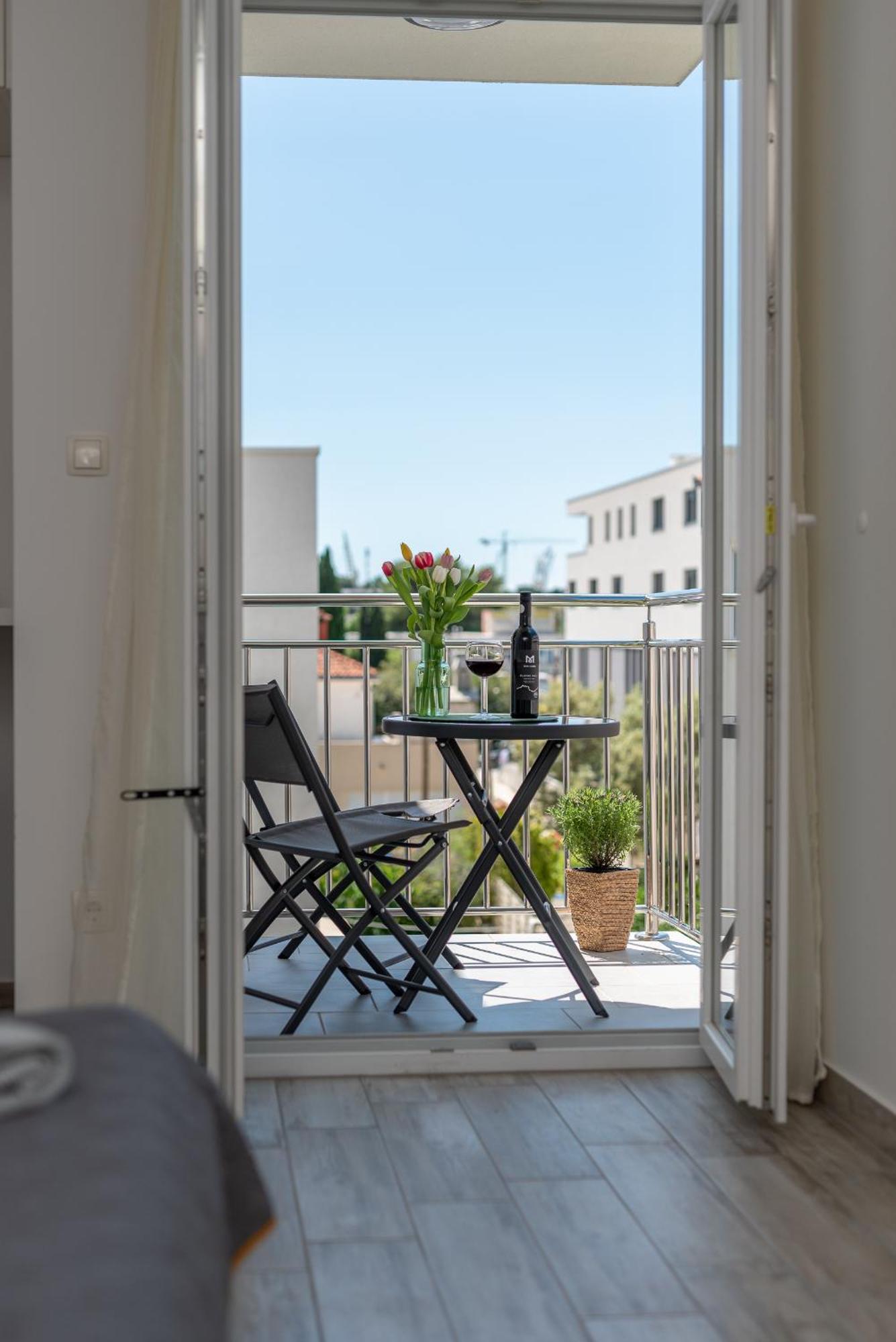 Apartmani Luce Trogir Ngoại thất bức ảnh
